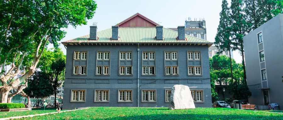 大湾区大学2025录取线预测：文科生能否报考全解读